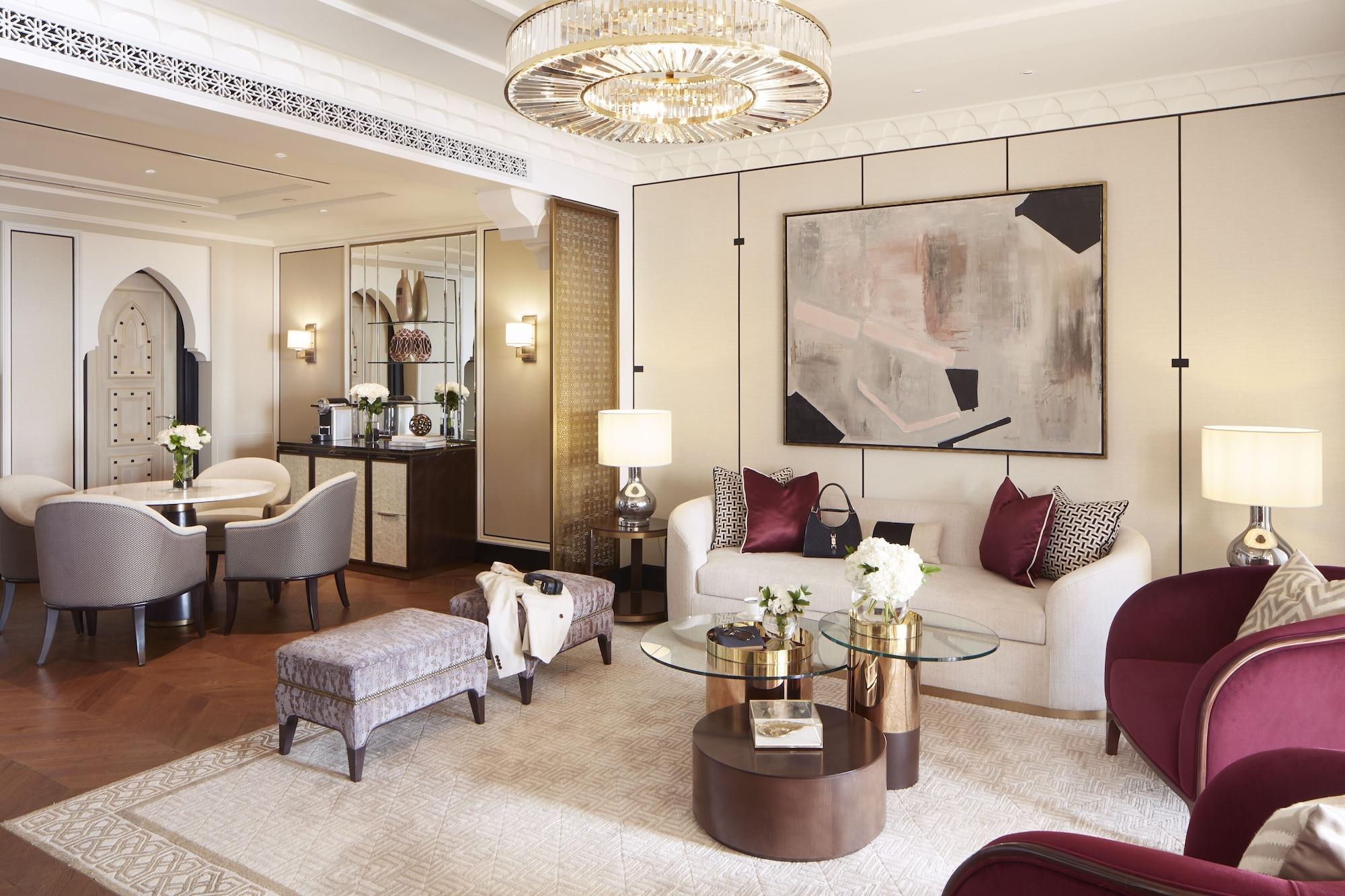 Jumeirah Mina Al Salam Dubai Eksteriør bilde A suite at the Ritz-Carlton, DIFC