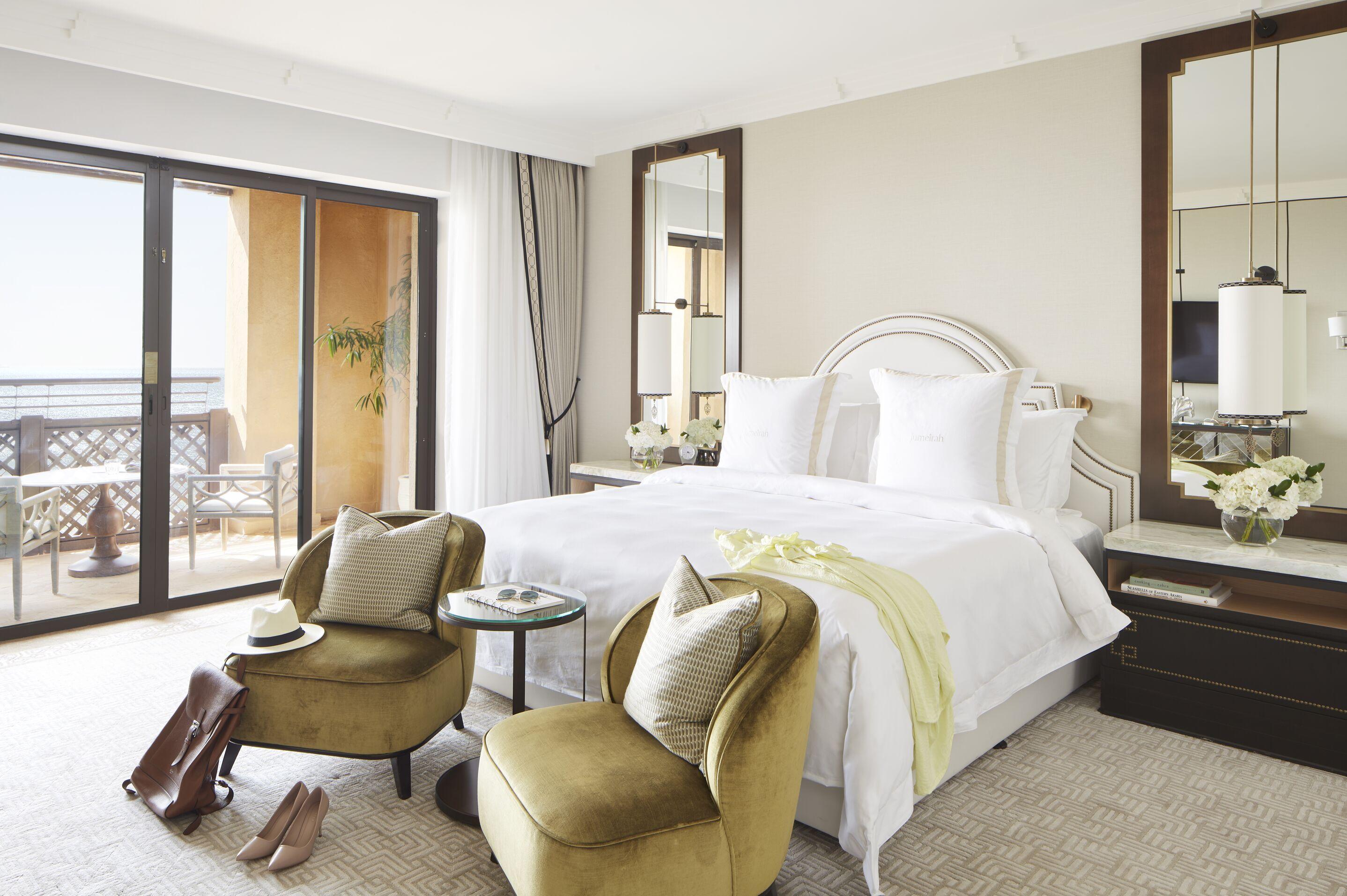 Jumeirah Mina Al Salam Dubai Eksteriør bilde A bedroom at The St. Regis