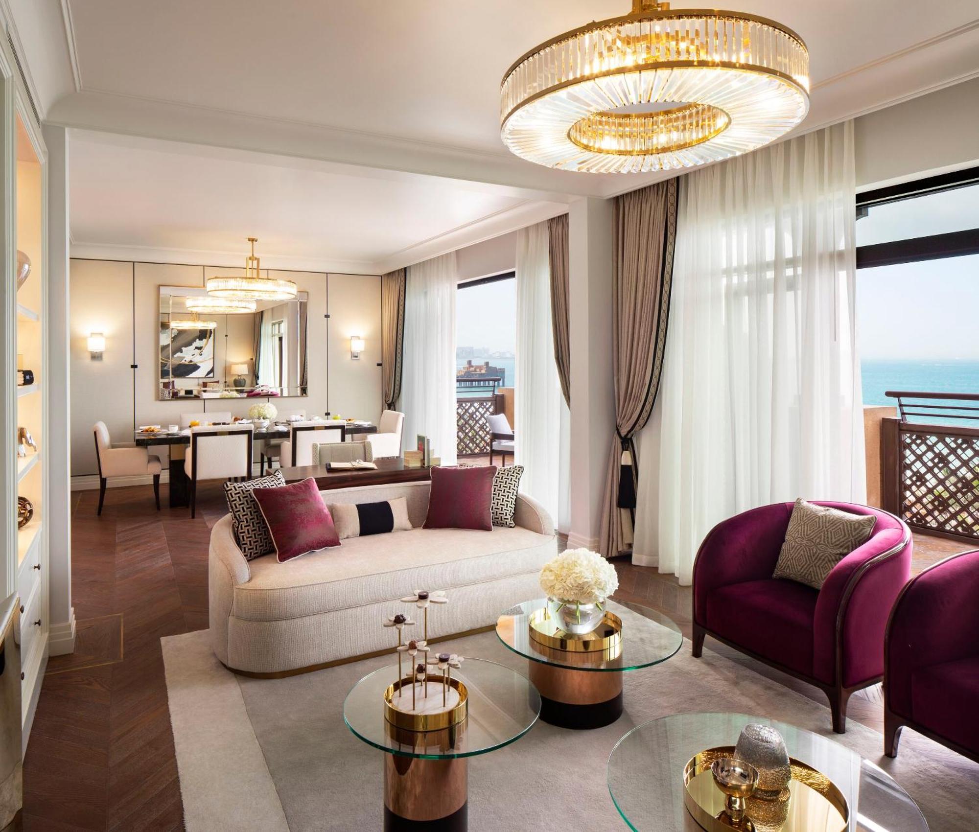Jumeirah Mina Al Salam Dubai Eksteriør bilde A suite at the Four Seasons Hotel